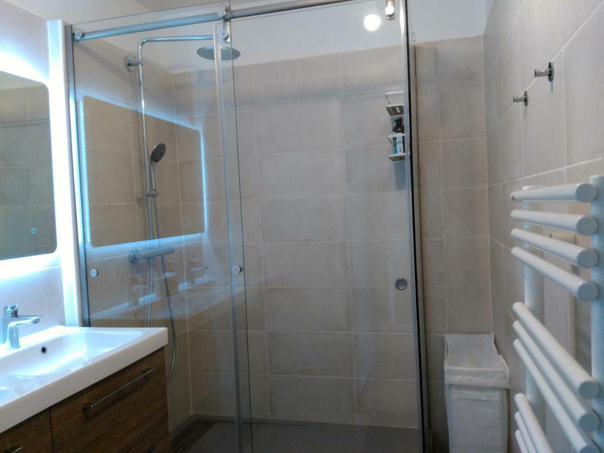 Bel et spacieux appartement de 84 m² avec parking très proche du Métro Garibaldi Lyon Exterior foto